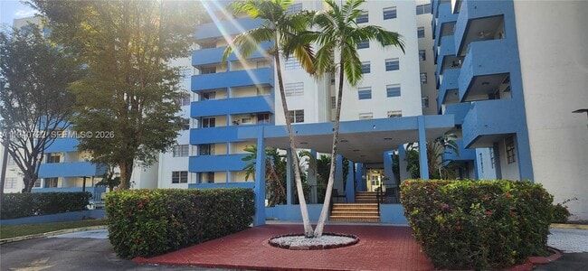 Building Photo - 5050 NW 7th St Unit 716