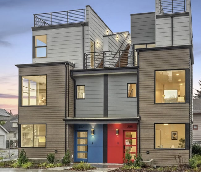 Building Photo - 2311 S Judkins St