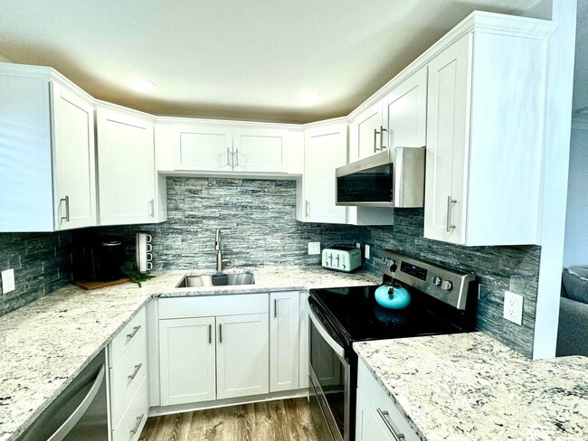 Building Photo - 177 Brittany Terrace