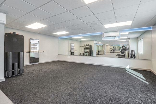 Photo - Ruxton Towers Apartments