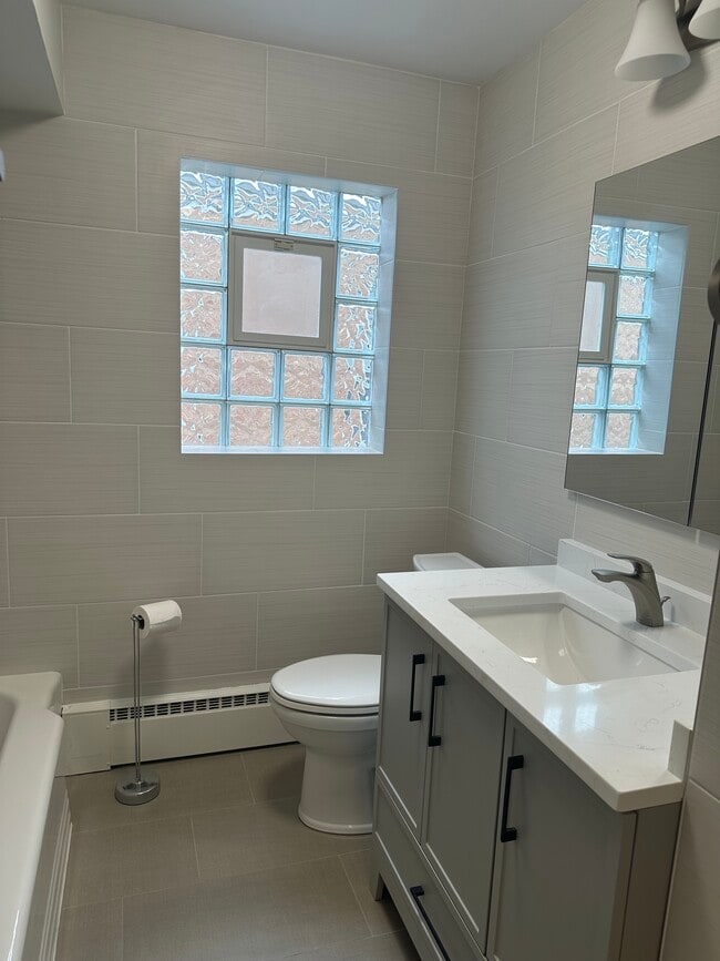 4624 N Central Ave Unit 2