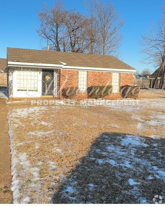 Building Photo - Cute 3 bedroom 2 bathroom home - Arlington