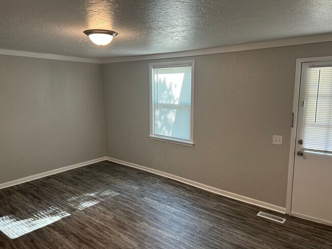 Photo - 1409 Church Ave SE