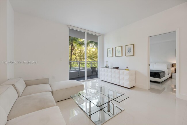 Photo - 2020 Prairie Ave Condominio Unidad 305