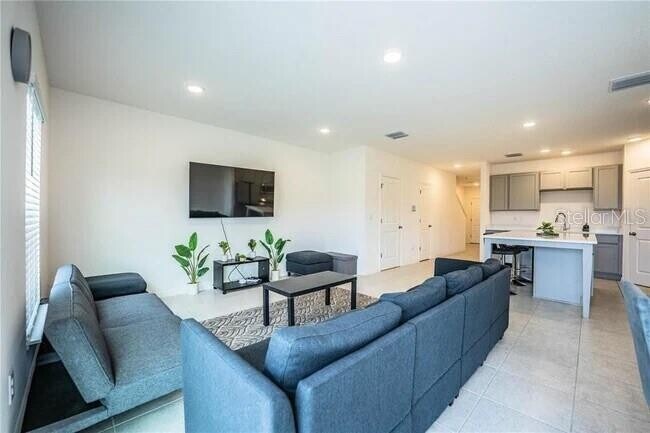 Photo - 3883 Academia Ave