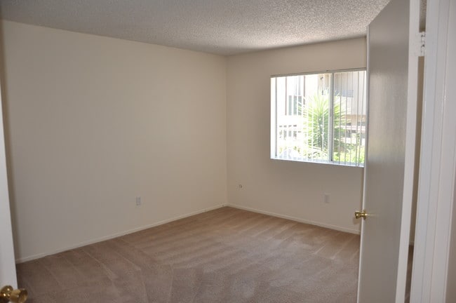Mira Monte Apartments
