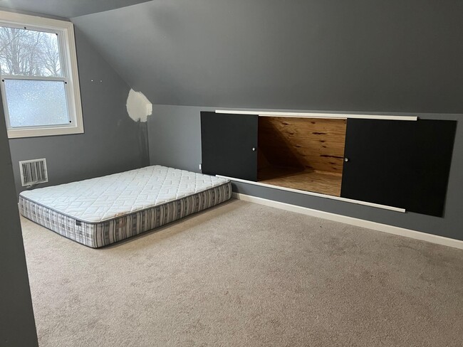 Building Photo - 30 Madeley Ln Rental