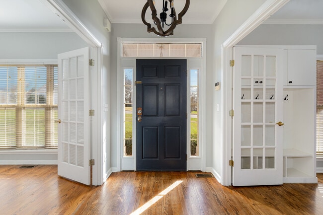 Photo - 3400 McGee Cove