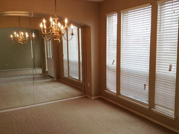Photo - 1360 Calvert Dr