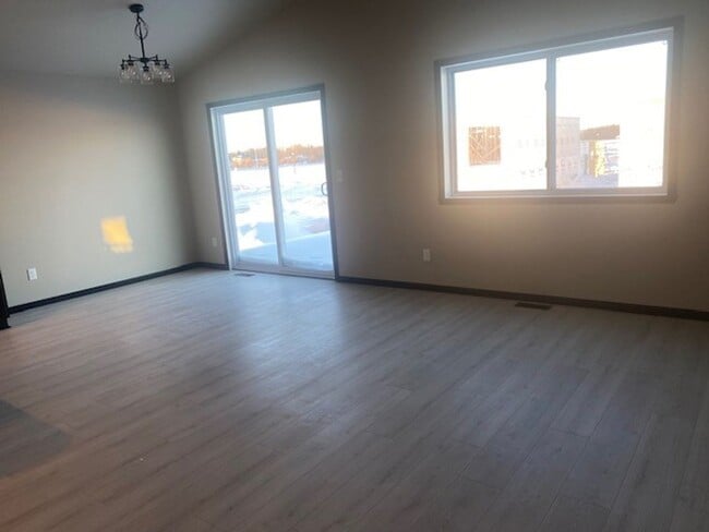 Photo - Modern 3 Bedroom Home with Garage & Fenced Yard for Rent!