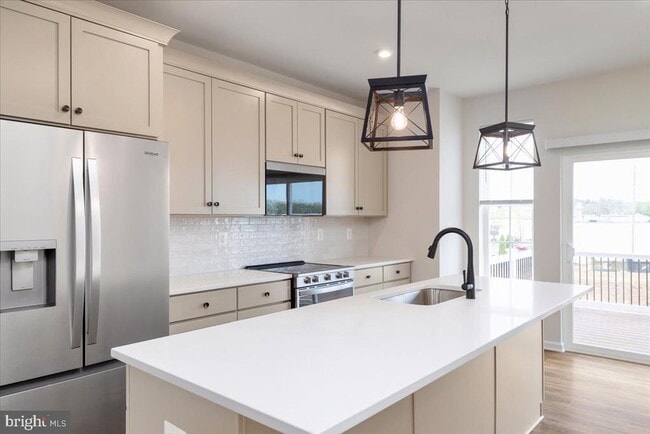 Building Photo - 210 Monteith Dr