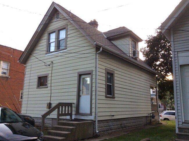 Photo - 3 bedroom 1 bath single family home with y...
