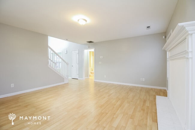 Photo - 15 Fox Den Ln