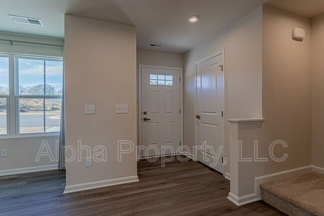 Photo - 3002 Oaksmere Dr