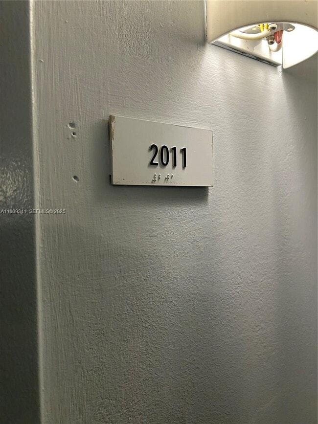 Photo - 300 S Biscayne Blvd Unidad T-2011