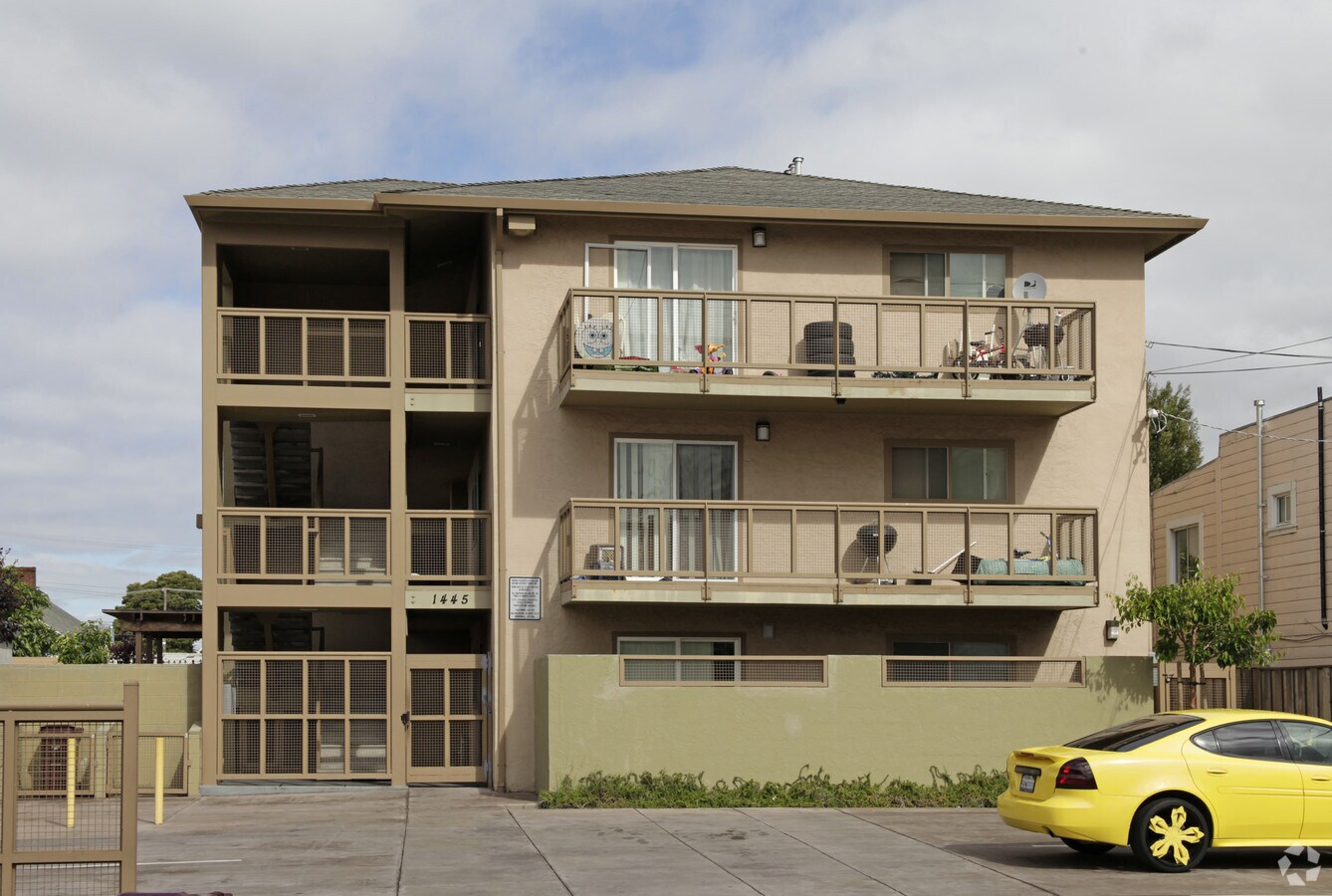 Photo - 1445 50th Ave Apartments