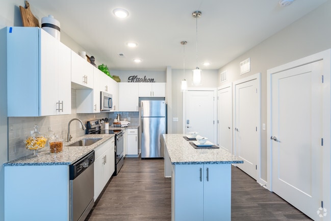 1BR,1BA,751SF - Mill at Ironworks Plaza