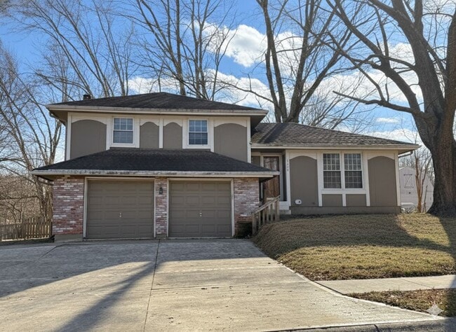 Building Photo - COMING SOON: Bright 3-Bed Home with Spacious Layout & Natural Light!