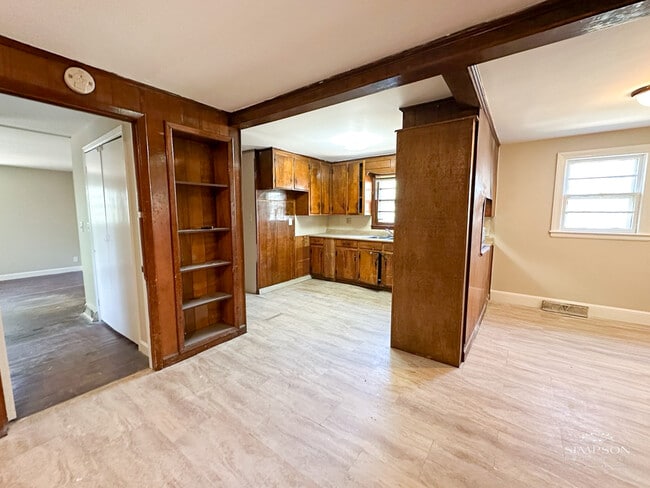 Photo - 1000 Garringer Pl