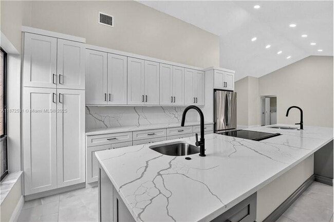 Building Photo - 9581 El Clair Ranch Rd