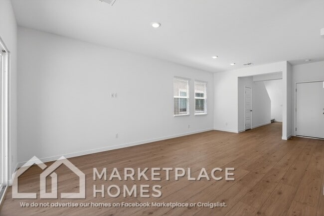 Photo - 2650 Marlette Ave
