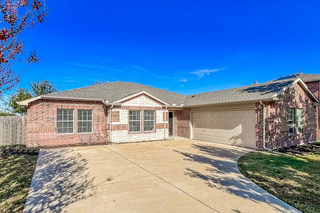 Building Photo - 2027 Northridge Dr