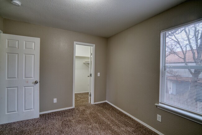 023_Unit 1 North Bedroom to Closet