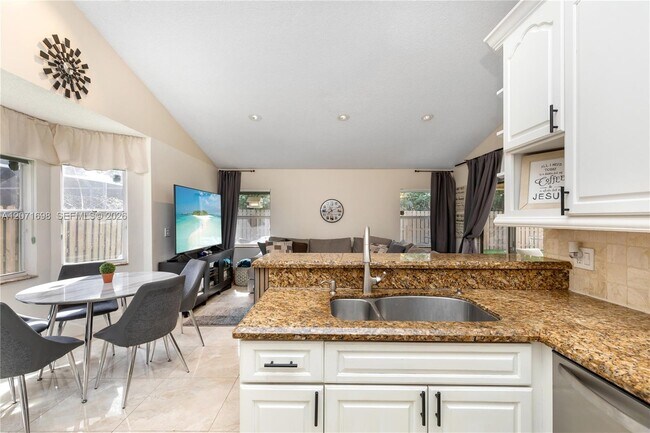 Photo - 7101 NW 44th Ln