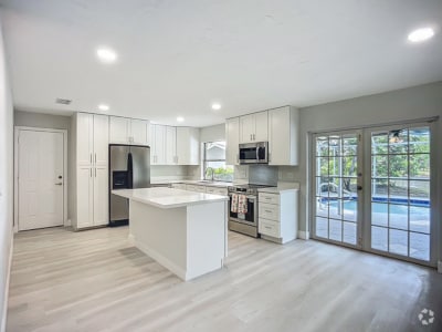 Building Photo - 5542 32nd Ave SW Rental