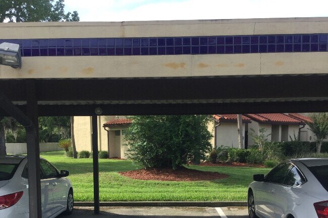 Dedicated Carport - 3809 La Vista Cir Unit 220