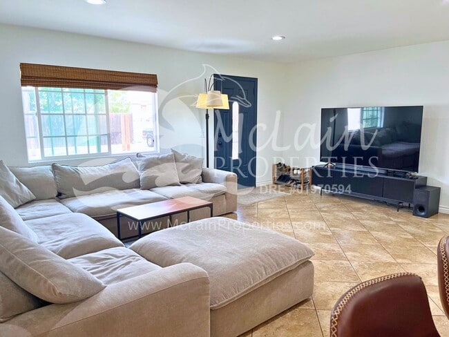 Photo - Modern Single Family Home - With In-Law Suite in Santee