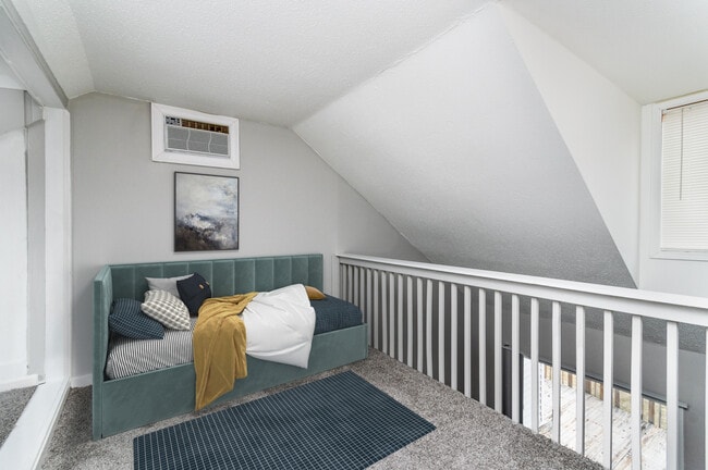 Bay Valley Harbor Apartments