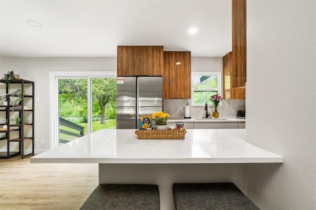 Photo - 11807 Oakwood Dr