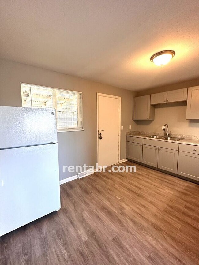 Photo - Remodeled & Ready for Move in! Centrally L...