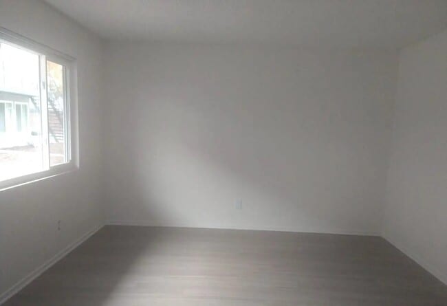 Photo - 5560 Ackerfield Ave