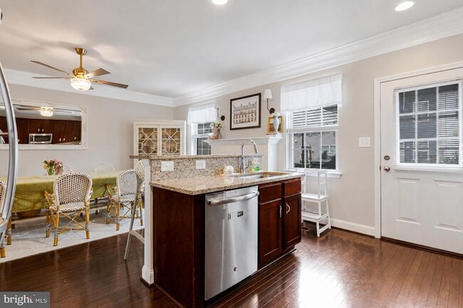 Photo - 703 Skippers Ln