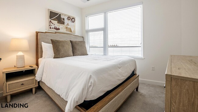 Photo - 1215 N Fayette St Unidad 525