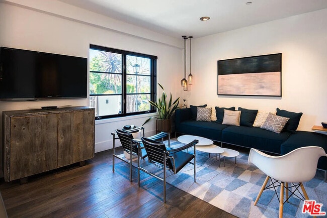 Photo - 718 Croft Ave Unidad 101