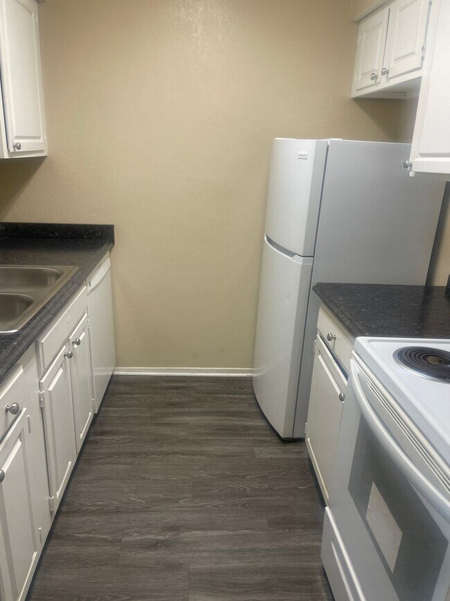 Photo - 2421 E 55th Pl Unit 2421 E. 55th Pl.  36
