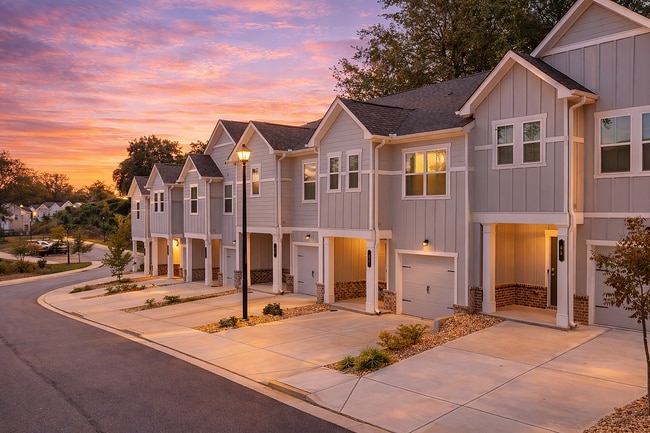 Building Photo - Covey Homes Newnan Village