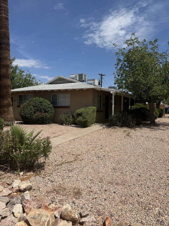Photo - 2714 E Glenrosa Ave