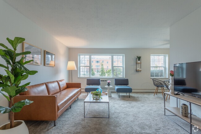 2HAB, 1BA - 775 ft²