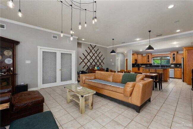 Photo - 1500 Orchid Ave House