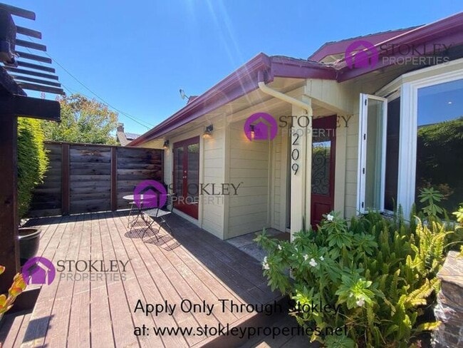 209 National St