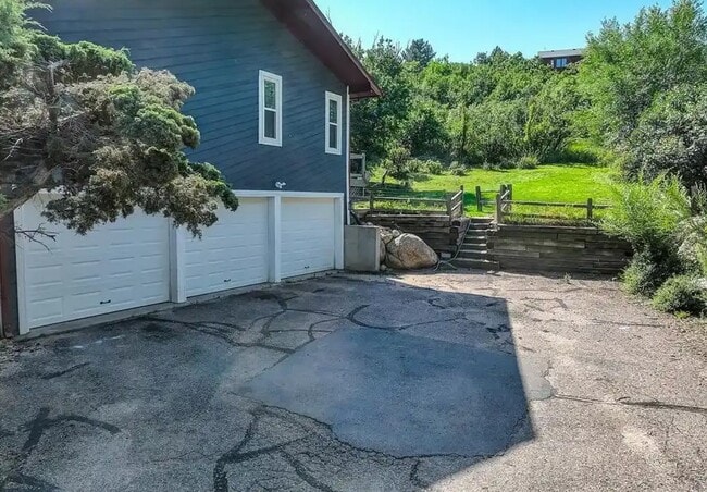 Photo - 535 Brandywine Dr