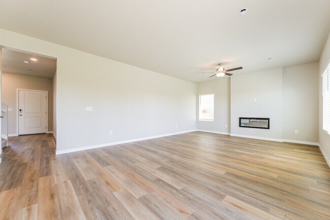 Photo - 2140 Christina St