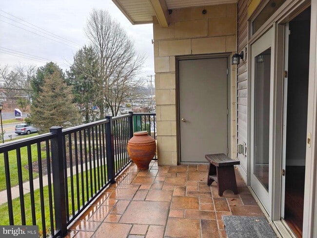 Photo - 206 Carson Terrace