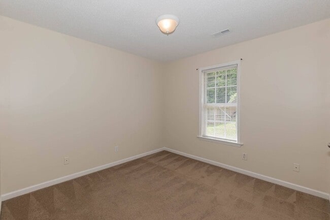 Photo - THREE BEDROOM HOME WITH LARGE YARD!