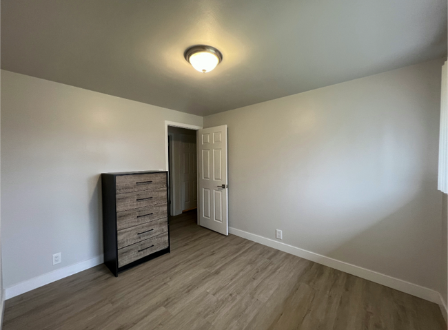 Photo - 4346 S 178th St