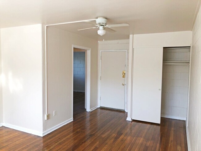 Photo - Maple Court